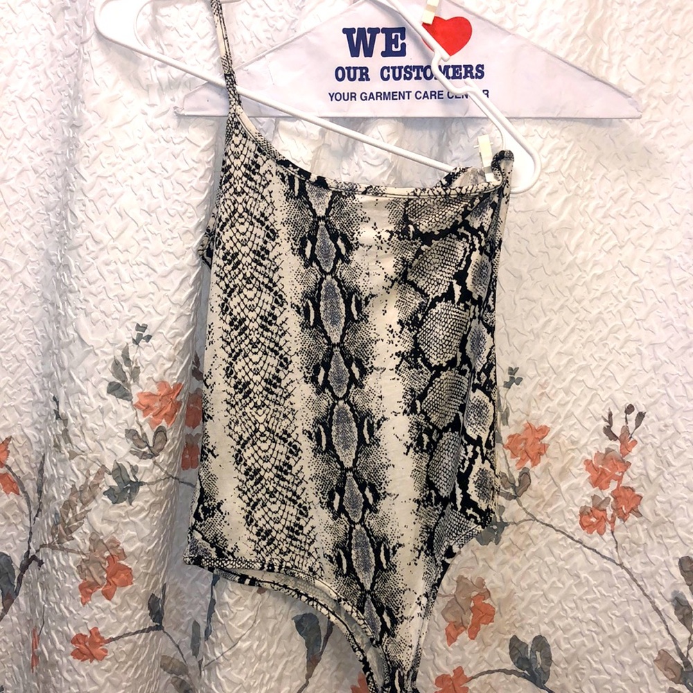 Pretty little thing snake skin bodysuit